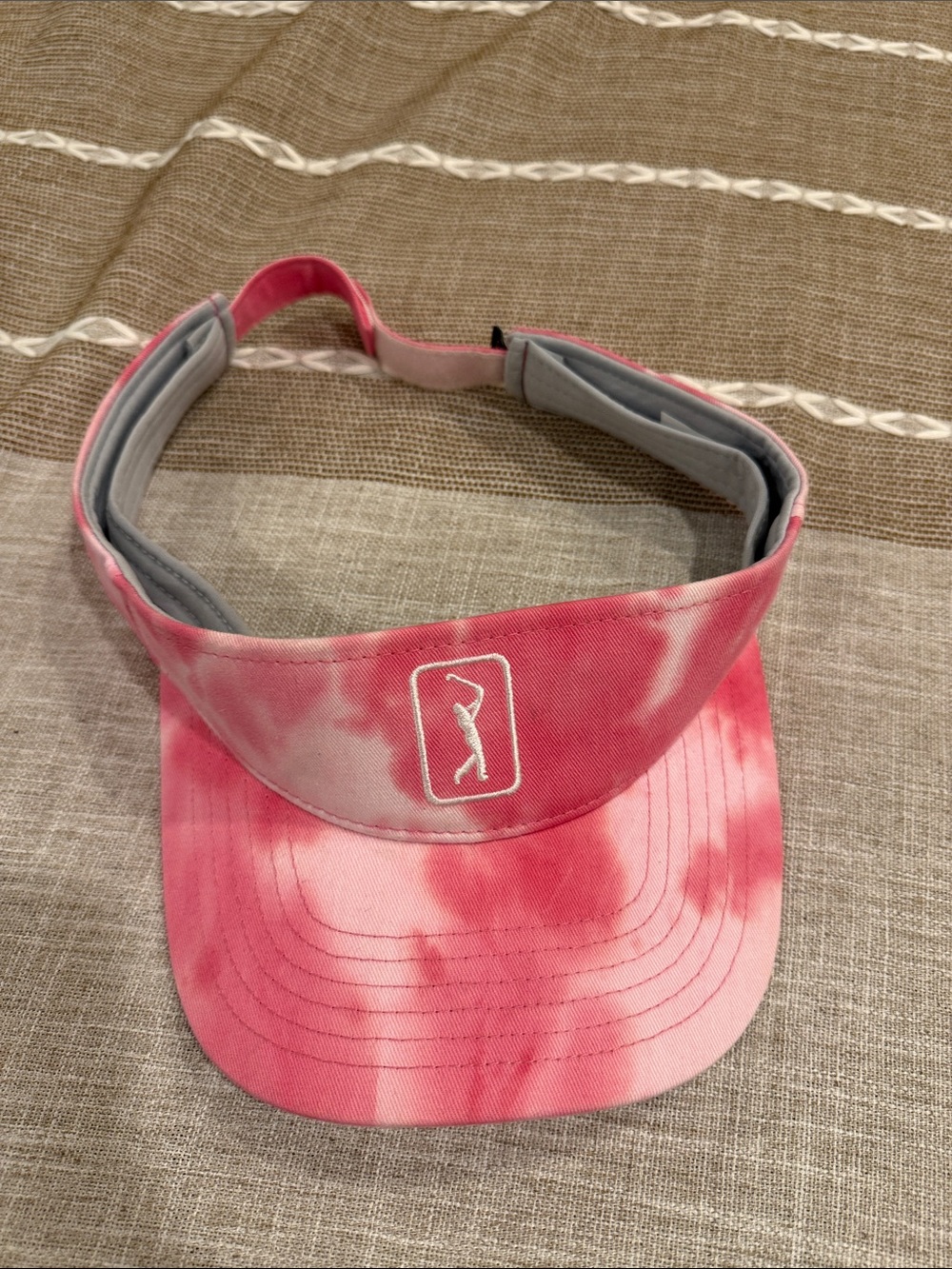 PGA women’s pink golf visor